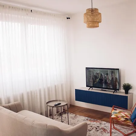 Azimut Art Διαμέρισμα *