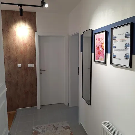 Apartment Azimut Art