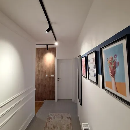 Διαμέρισμα Azimut Art *