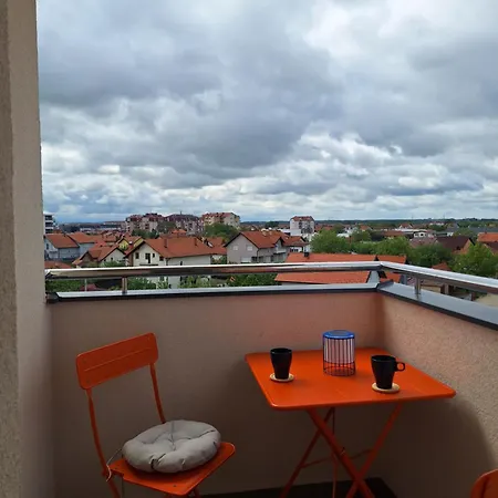 Azimut Art Apartment
